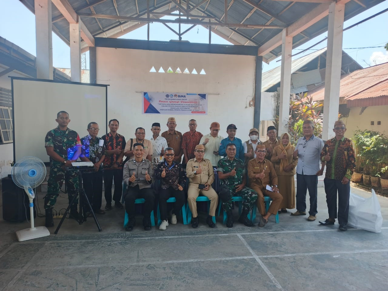 Danramil 1315-01/Telaga Hadiri Penelitian Dosen Bahas Kewenangan Hukum Kepala Desa Dalam Penyelesaian Sengketa Restoratif Bersama 1e1474f9-81e1-4dd4-33333333338aba-83530627efb6.jpg