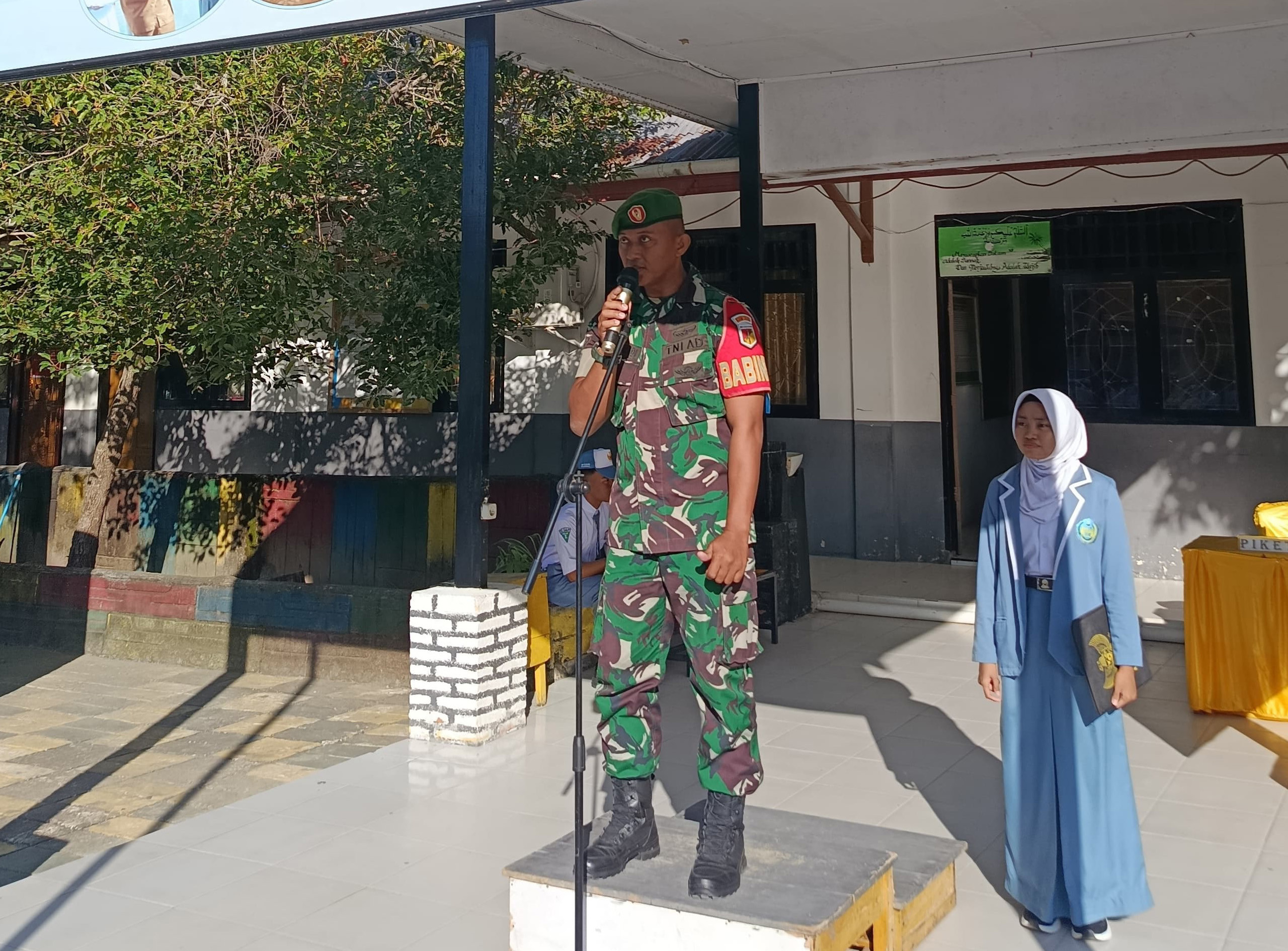 Personel Koramil 1315-01/Telaga Jadi Inspektur Upacara, Tanamkan Disiplin Dan Karakter Pelajar Di SMA Negeri 1 Telaga Biru 1f51258c-c61e-479e-bad0-1352222222222222222222226205de7c.jpg