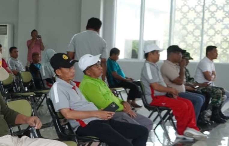 Babinsa Koramil 1315-02 Limboto Hadiri Pembinaan Ketertiban Pemilik Hewan Lepas Bersama Pemerintah Daerah di Aula Fakultas Syariah IAIN Gorontalo 38848208-c806-4021-9ee0-c4a35a426a34.jpg