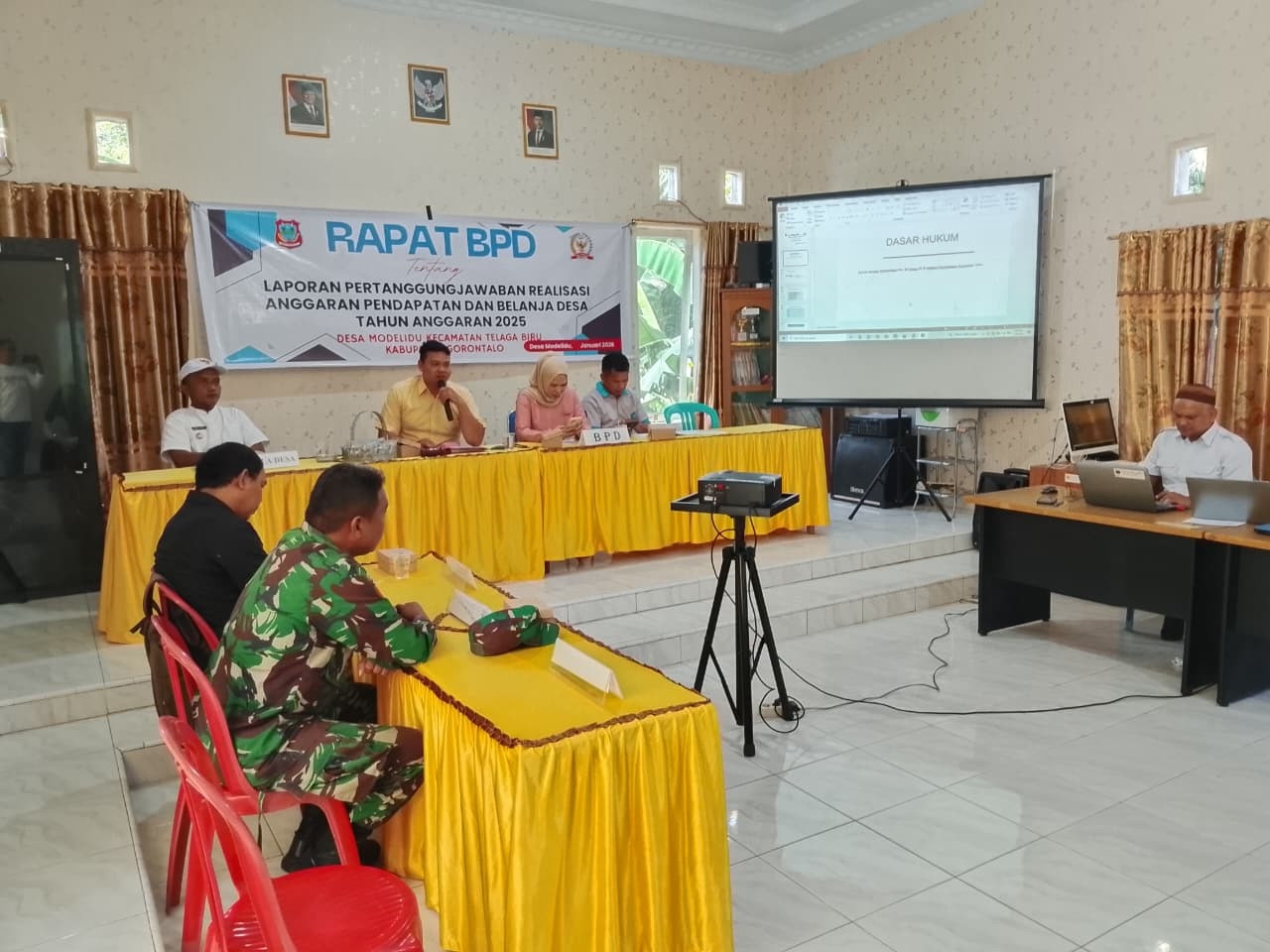 Babinsa Koramil Telaga Hadiri Rapat BPD Desa Modelidu Bahas Pertanggungjawaban Realisasi APBDes Tahun Anggaran 2025 3b019ec2-89c4-400e-bfc3-65eb2039f5aa.jpg