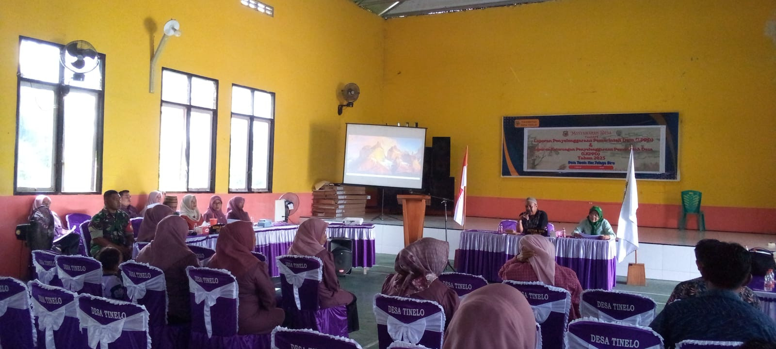 Kehadiran Babinsa Koramil 1315-01 Telaga Biru Dalam Musyawarah Desa LPPD Dan LKKPD Desa Tinelo Tahun 2025 cb4a114d-cc84-41bd-baa6-dbd8f8e1a888.jpg