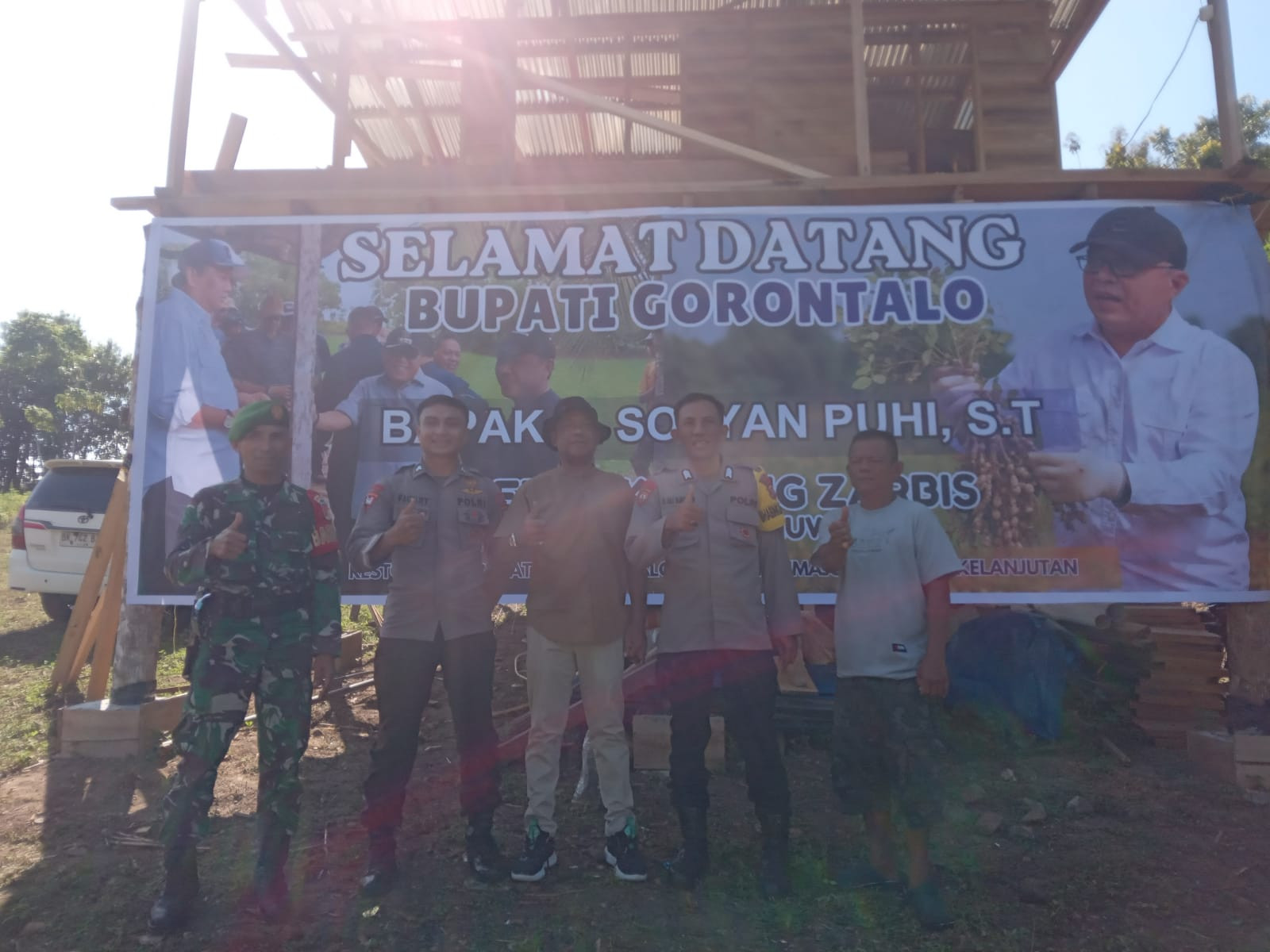 Babinsa Koramil 1315-02 Limboto Dampingi Panen Kacang Tanah Varietas Biga 3 Garuda Food Bersama Bupati Kabupaten Gorontalo