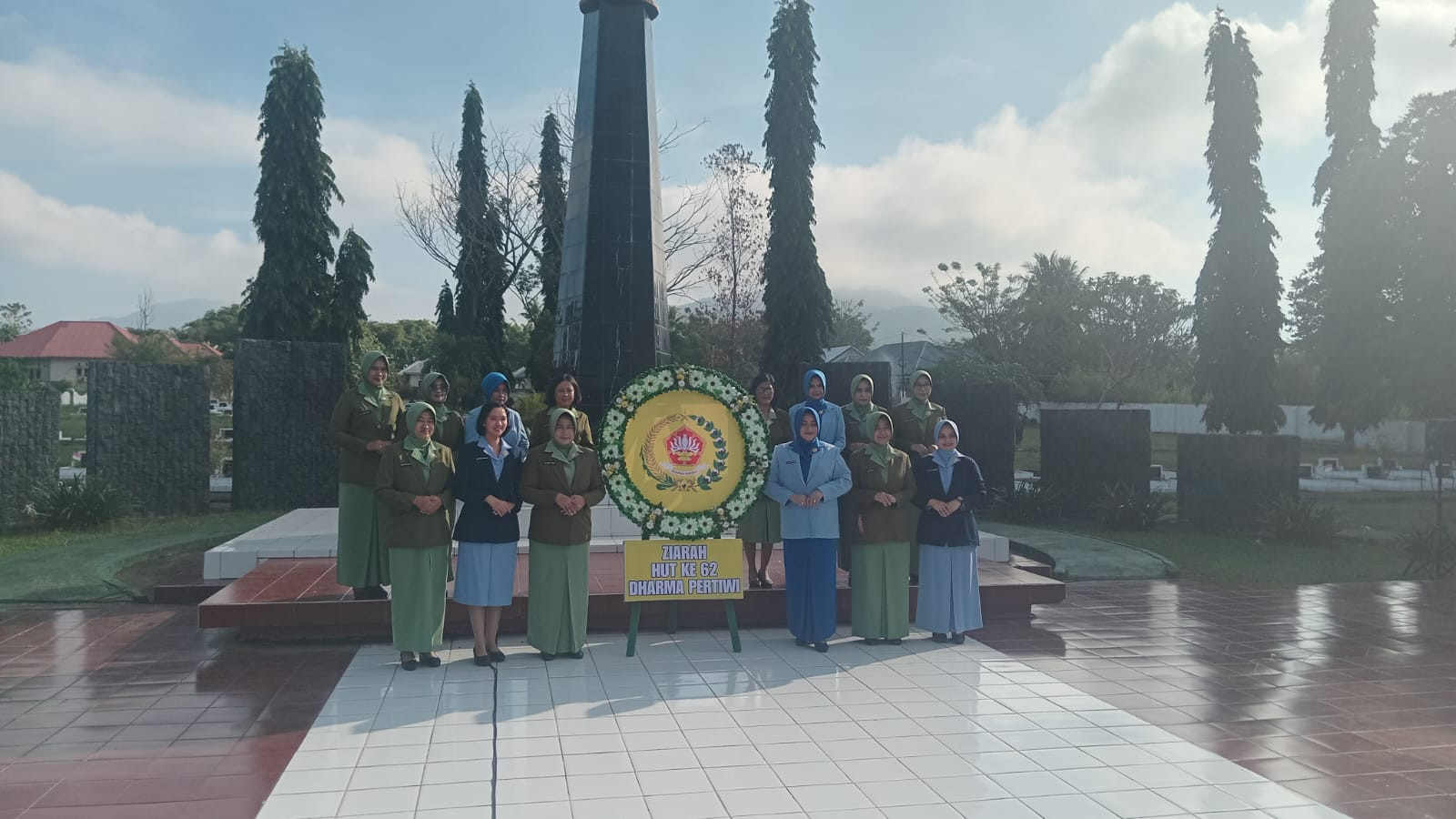 Ketua Persit KCK Cabang LXXIV Kodim 1315 Kabupaten Gorontalo Hadiri Ziarah Rombongan Peringatan HUT Ke-62 Dharma Pertiwi Tahun 2026